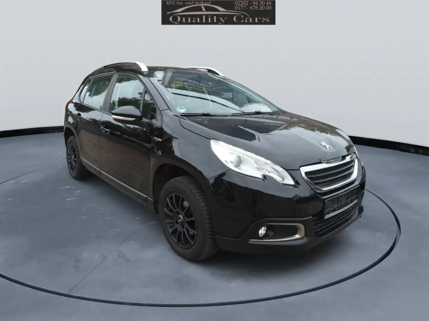 Peugeot 2008 Active 77.000km  1. Hand Noir - 2