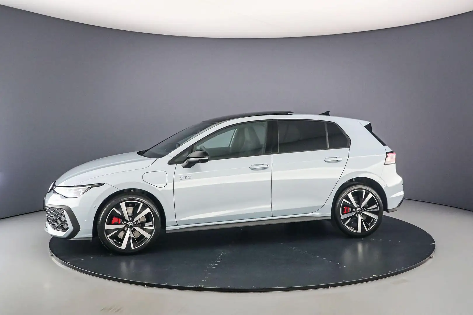 Volkswagen Golf GTE 1.5 TSI eHybrid 272pk DSG Automaat Panoramadak, Ad Blauw - 2
