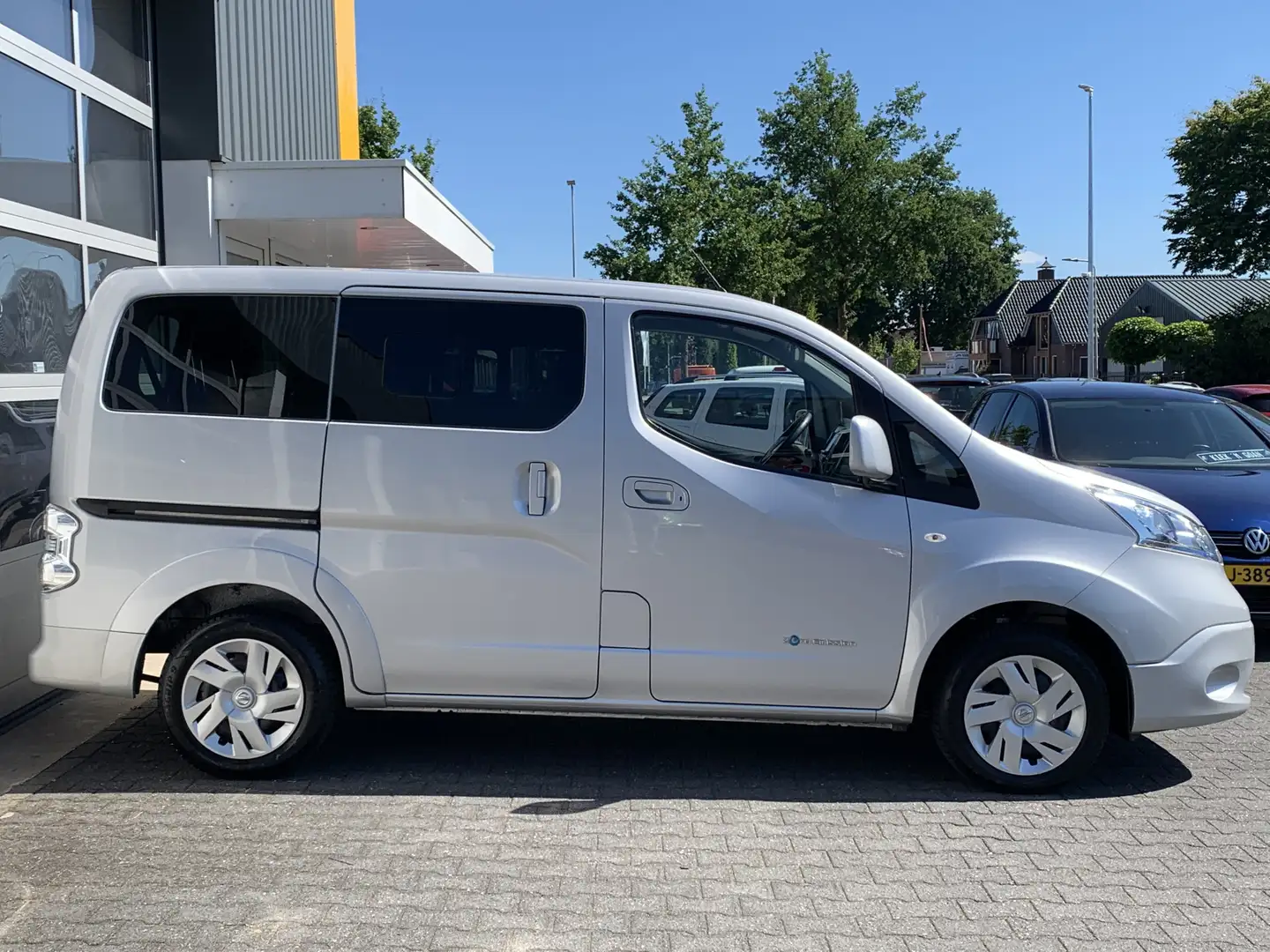 Nissan E-NV200 80KW 24 kWh Evalia 7-persoons Connect Edition € 19 Szary - 2