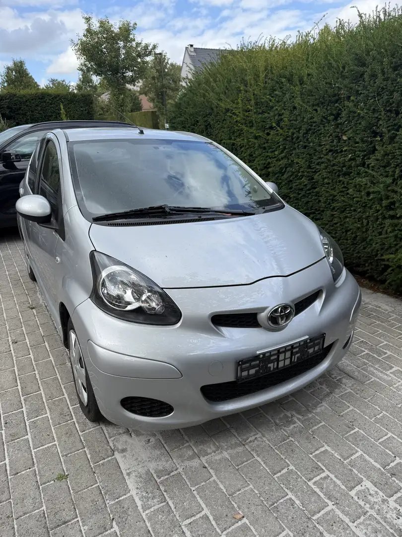 Toyota Aygo Aygo 1.0i VVT-i Grijs - 2