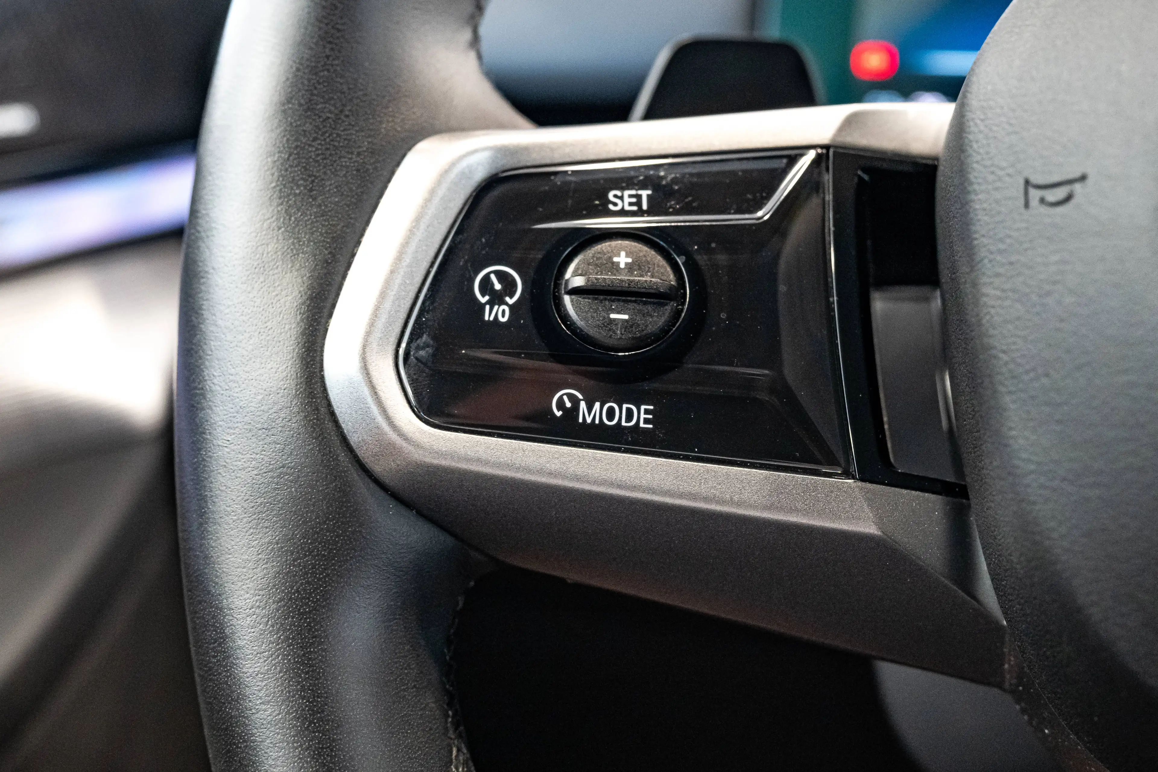 BMW i5 edrive 40e, M pack, Harman Kardon, Zetelverwarming — photo 14