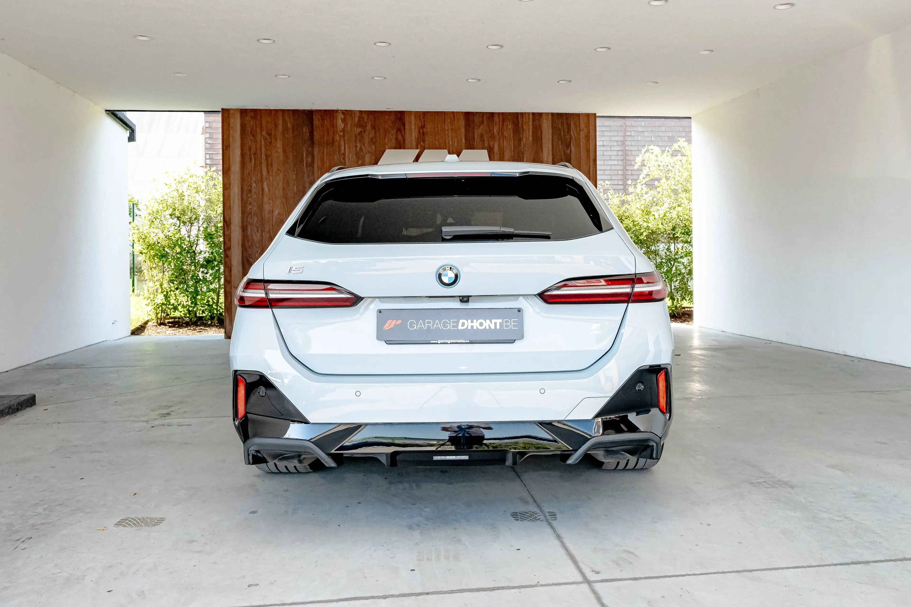 BMW i5 edrive 40e, M pack, Harman Kardon, Zetelverwarming — photo 4