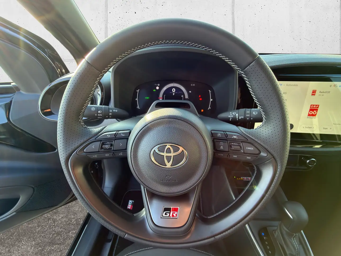 Toyota Aygo X X 1,5 VVT-i GR-S 5t. Schwarz - 2