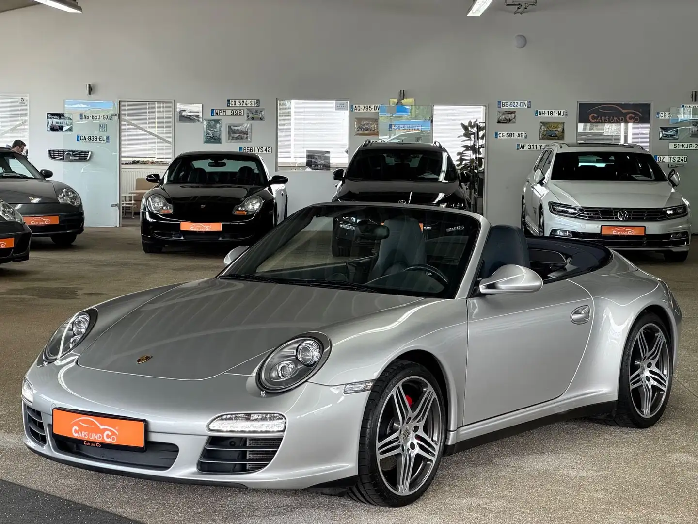 Porsche 997 .2/911 Carrera 4 S Cabrio PDK *SHZ*NAV*PDC*BX Silber - 1