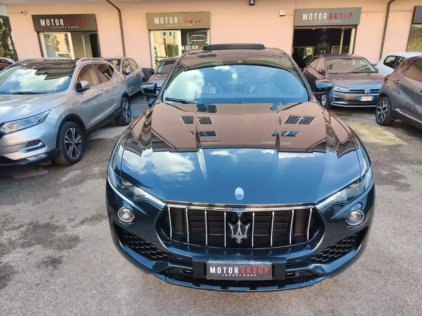 Maserati Levante V6 Diesel 275 CV AWD Schwarz - 2