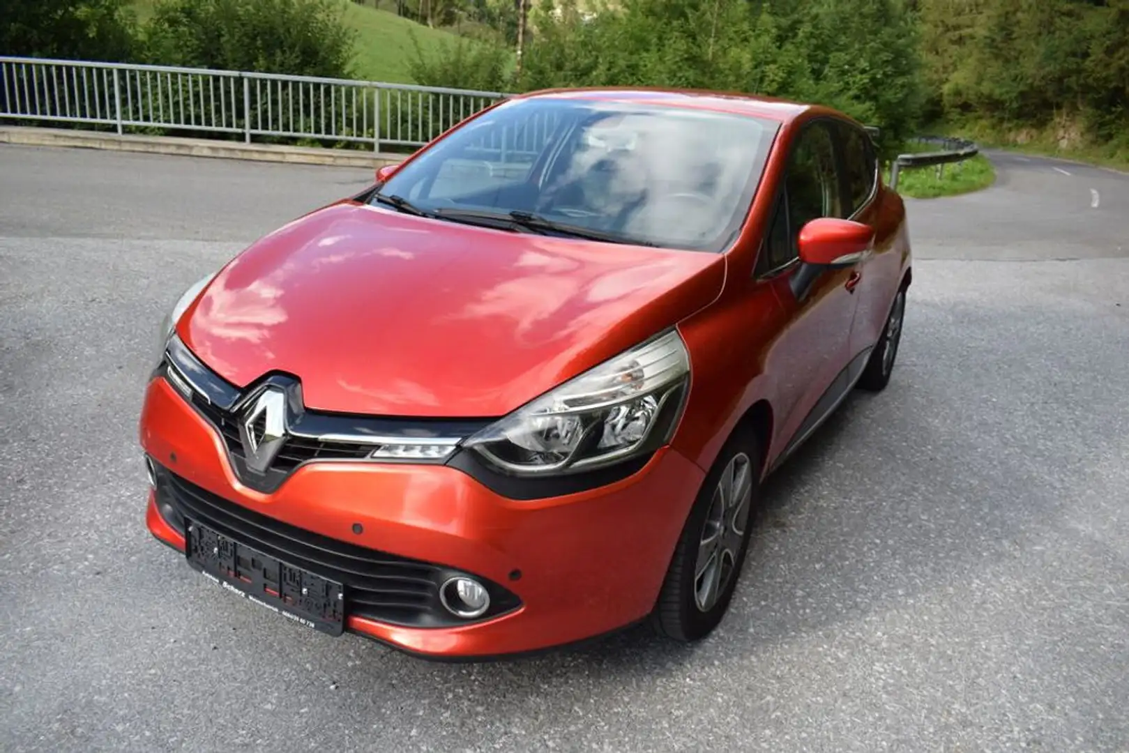 Renault Clio Tech`Run wie neu pickerl neu Rot - 1
