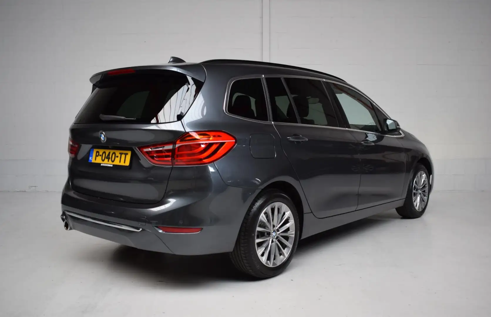 BMW 216 2-serie Gran Tourer 216i 7persoons. Business Editi Grijs - 2
