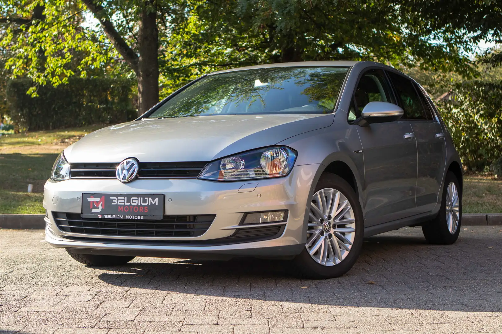 Volkswagen Golf - 1.2 TSI Cup DSG - Heated Seats - Park Pilot Gris - 1