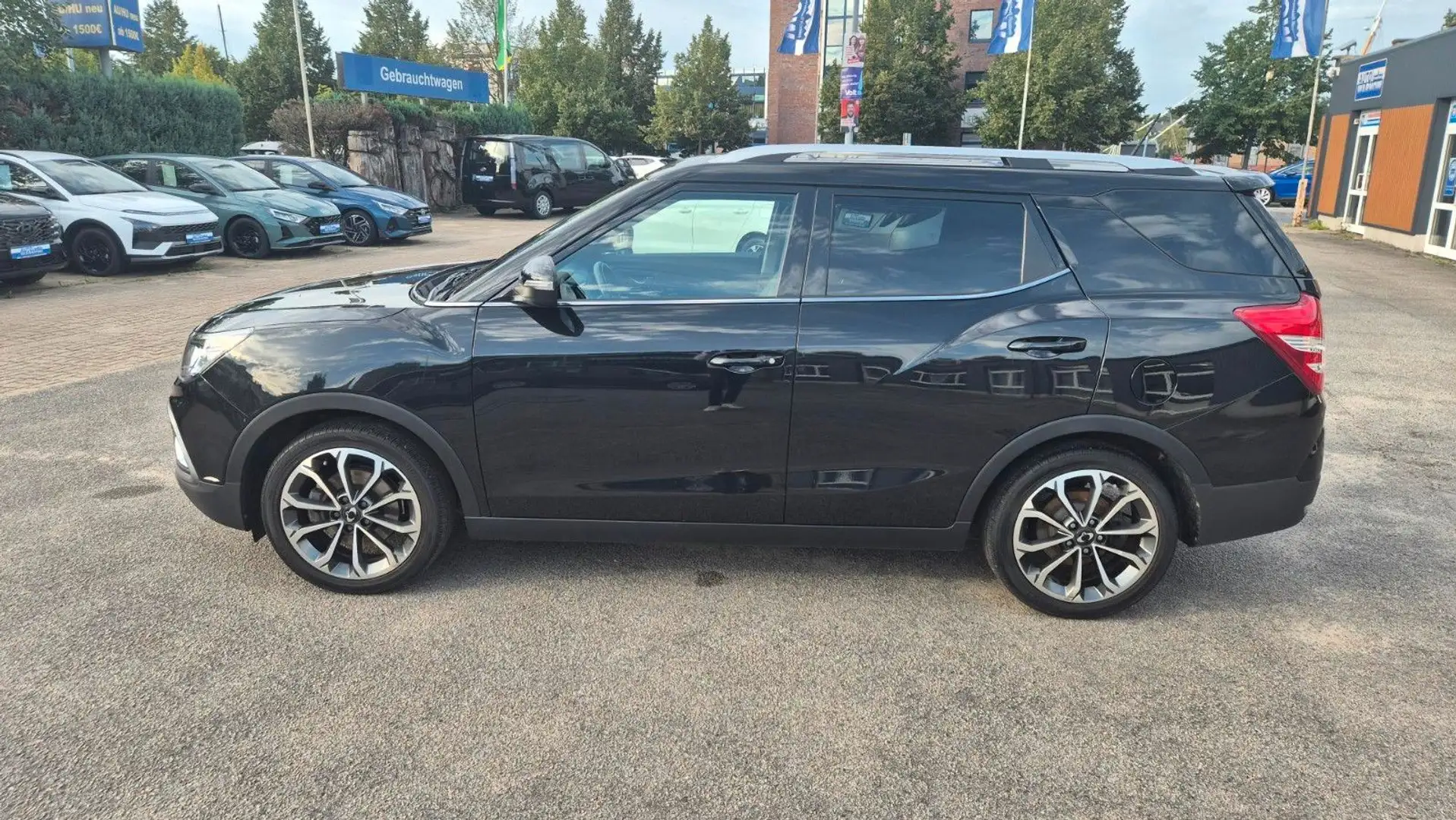 SsangYong XLV e-XGi 160 1.6 Schwarz - 2