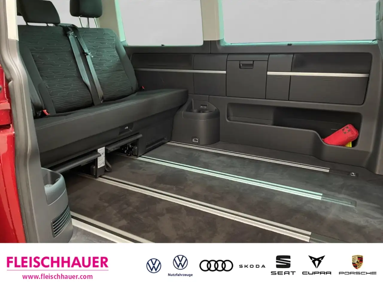 Volkswagen T6.1 Multivan 2.0 TDI Comfortline 4MOTION DAB Tel.-Vorb. AHK Kli 9