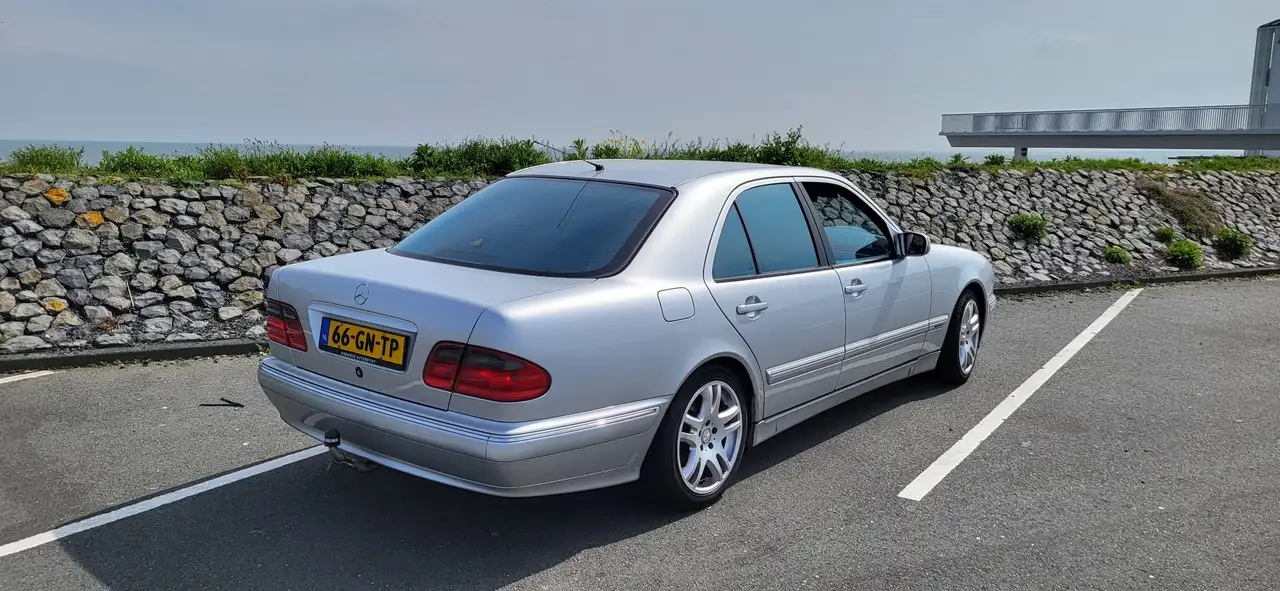 Mercedes-Benz E 220 CDI W210 Avantgarde, foto 4