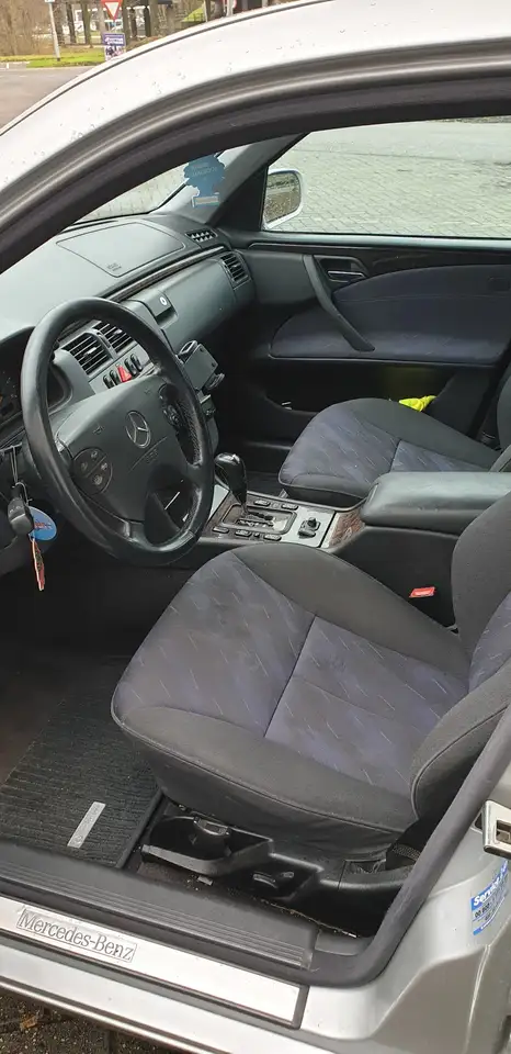 Mercedes-Benz E 220 CDI W210 Avantgarde, foto 8