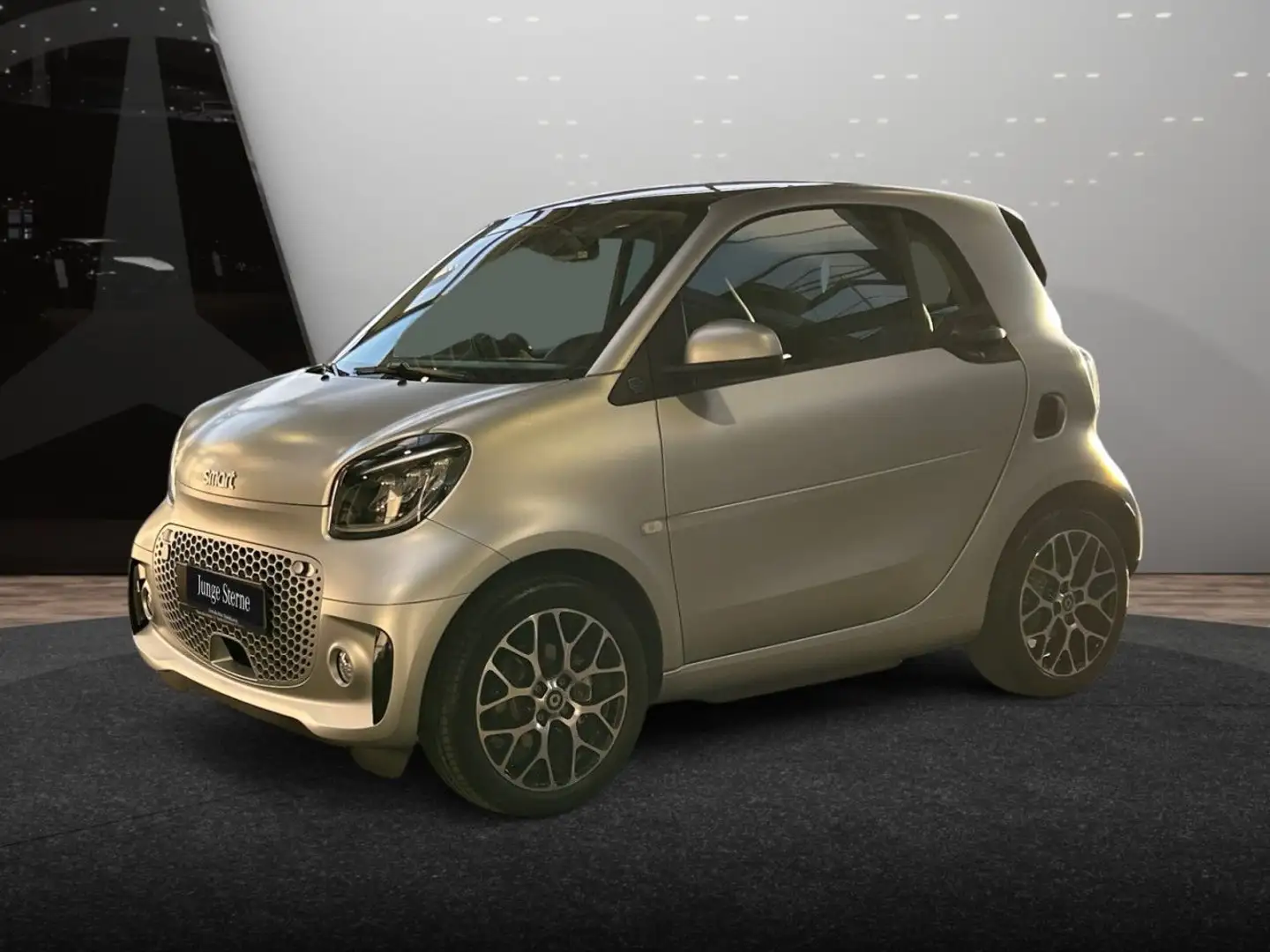 smart forTwo EQ 60kWed prime SHZ Pano PDC+Kamera Tempom Silber - 2