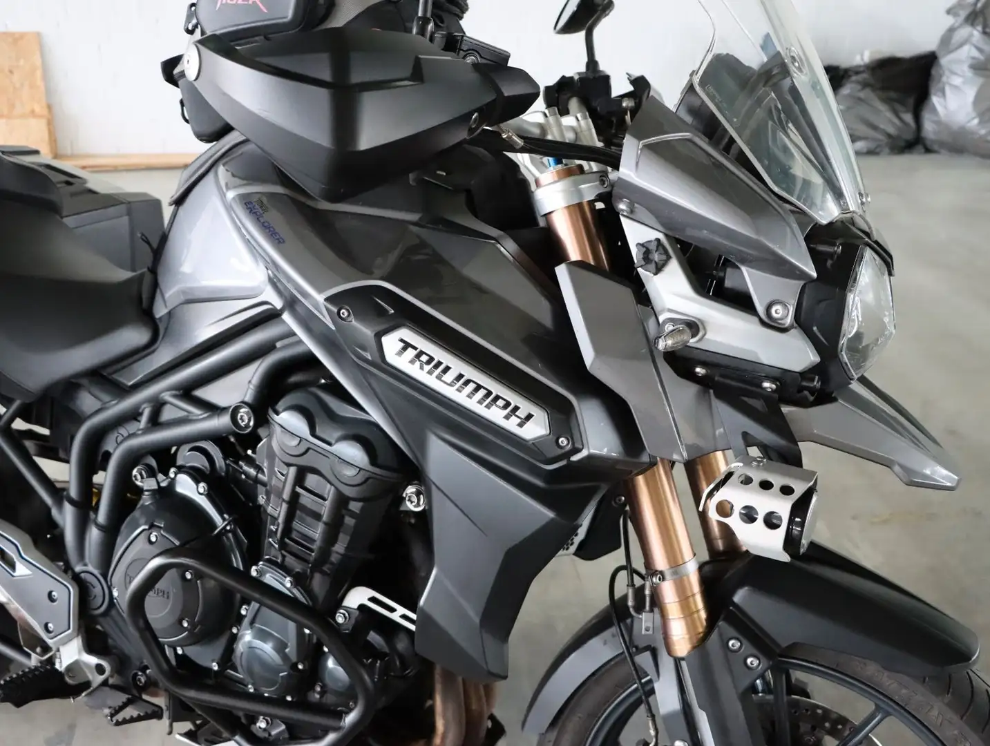 Triumph Tiger Explorer 1200| Remus Auspuff| Koffer! Grau - 2