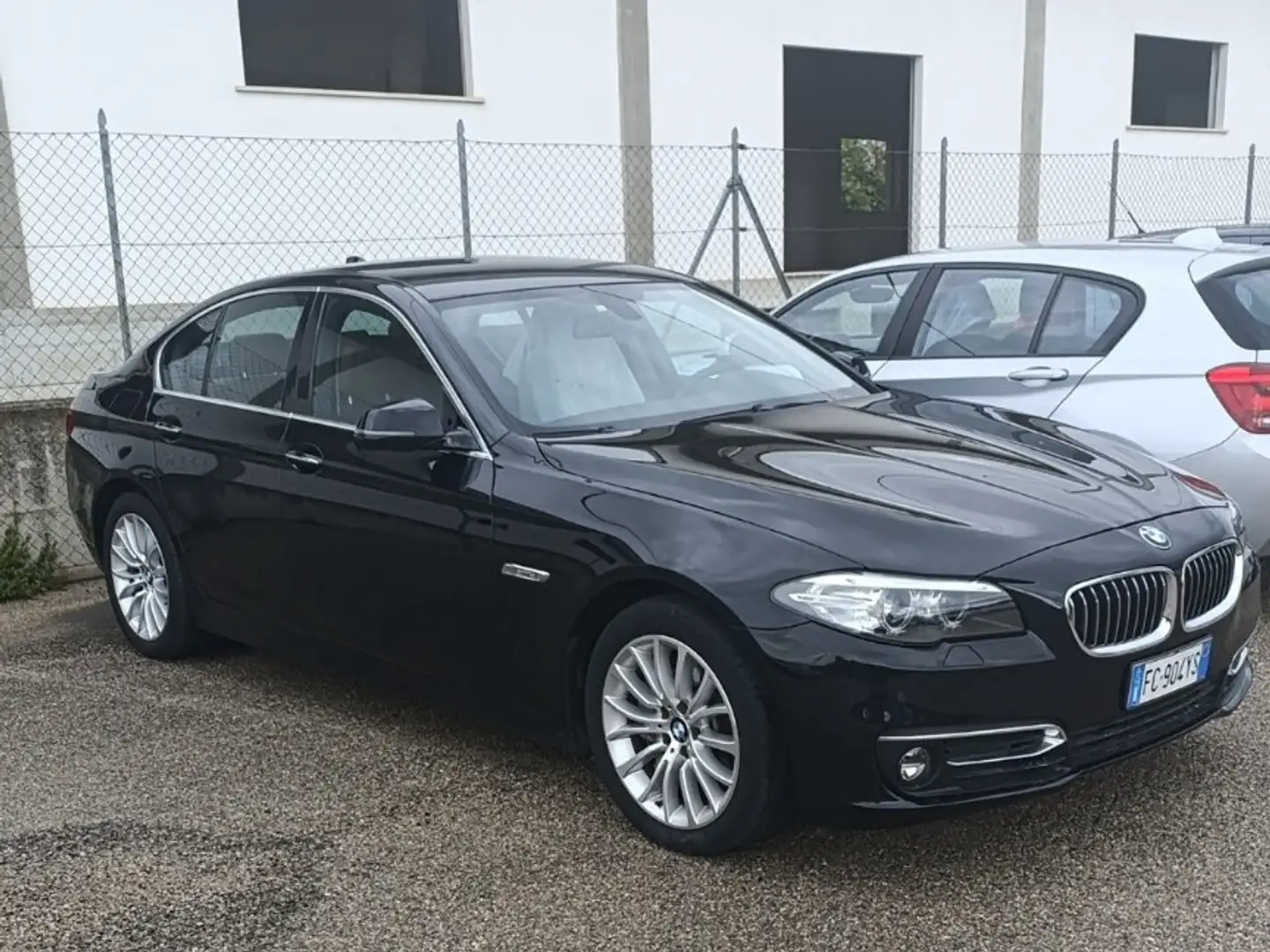 BMW 530 525 xdrive luxury lines - 1