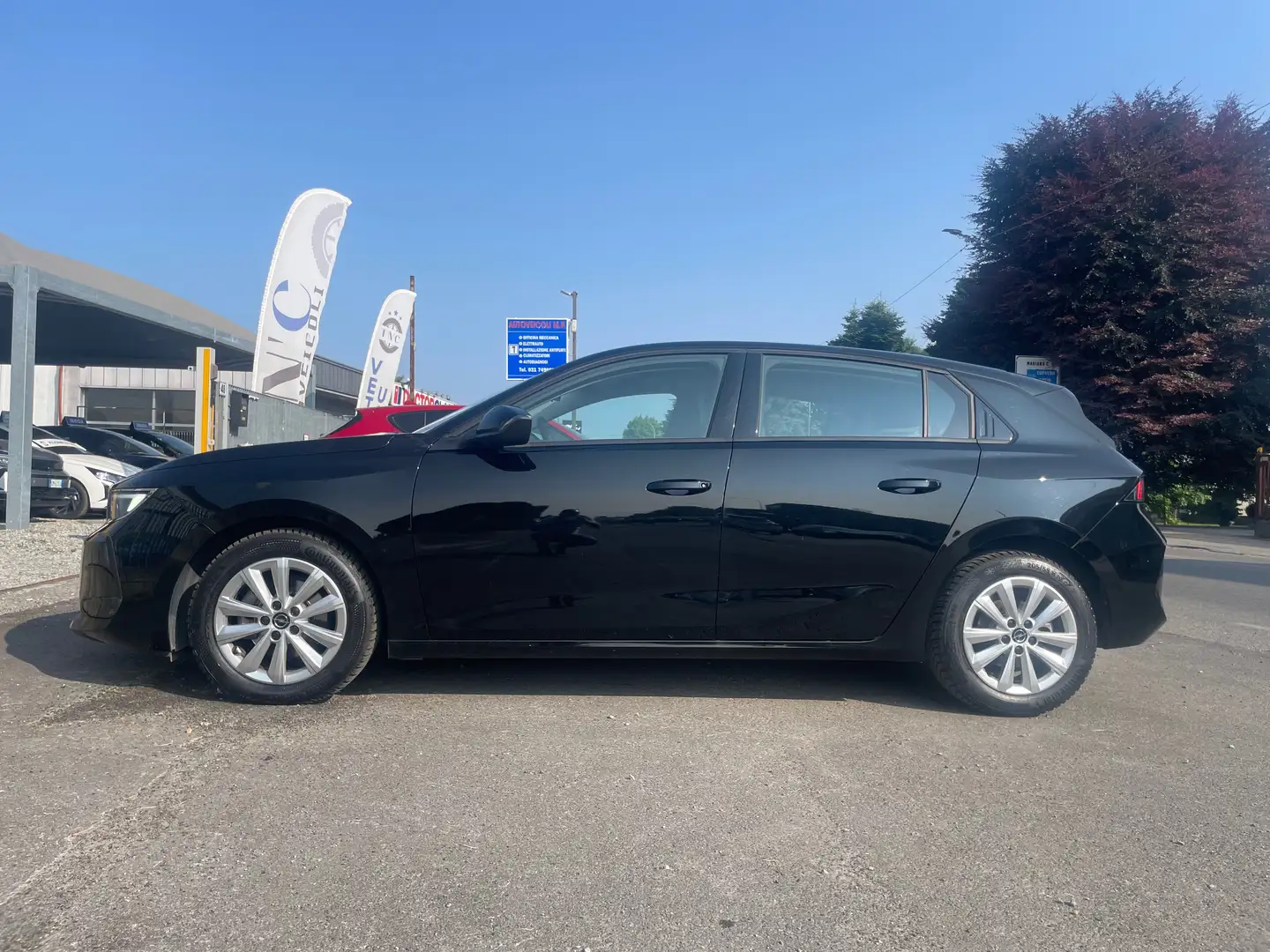 Opel Astra Astra 1.2 t Edition s NAOPATENTATI Negro - 2