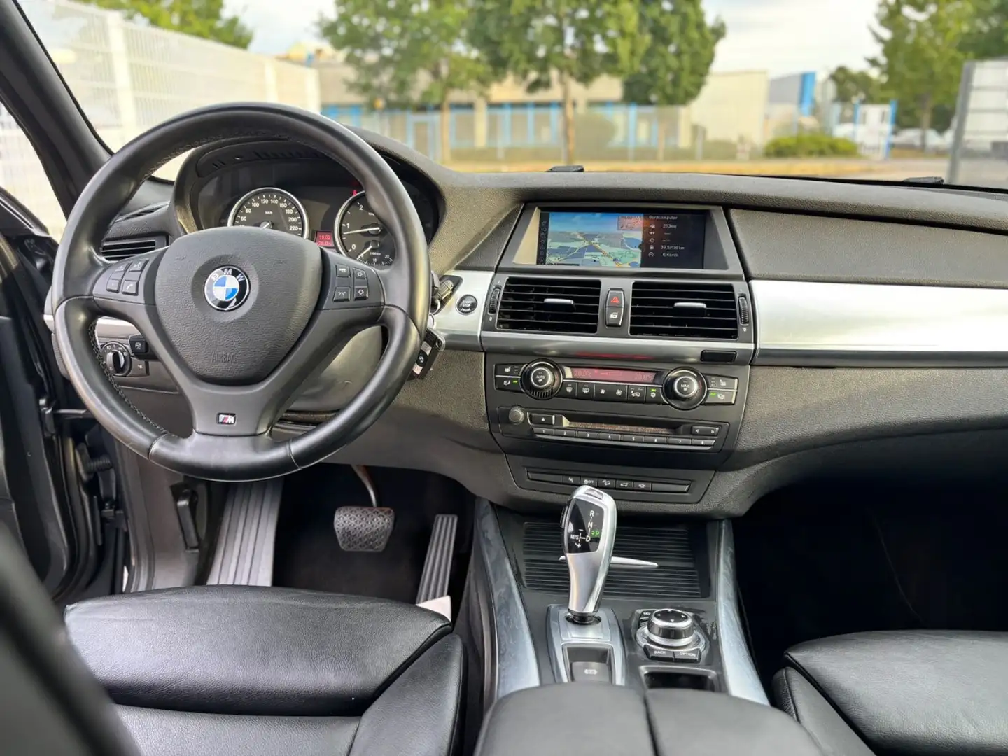 BMW X5 xDrive40d Edition Sport Panorama/AHK-3500! Gris - 2