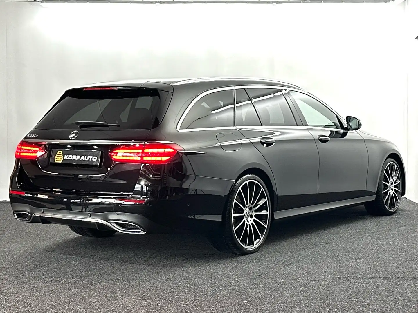 Mercedes-Benz E 220 Estate d AMG 200PK / Widescreen / Camera / Leder Nero - 2