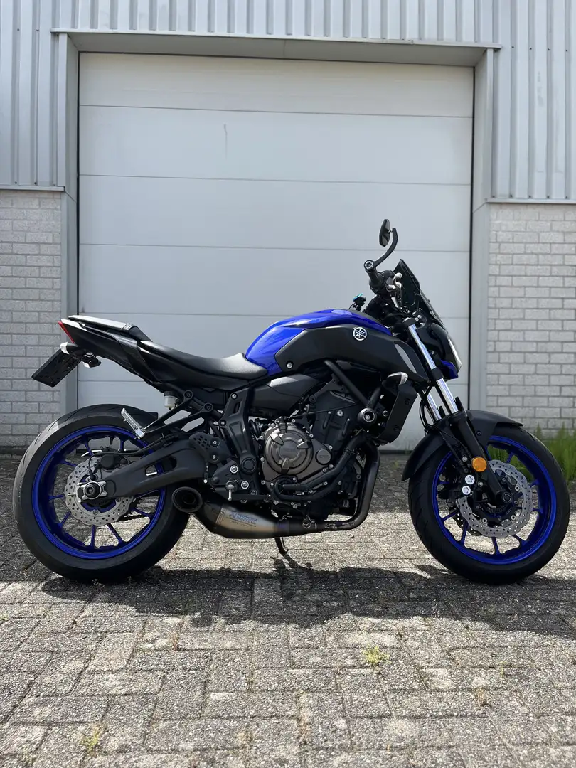 Yamaha MT-07 Blauw + Akrapovic + Handvatverwarming + 35KW A2 Blauw - 1