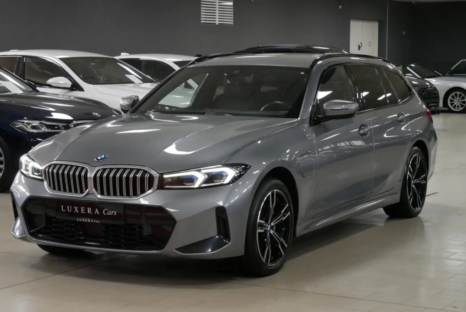 BMW 330 330e xDrive Touring M Sport Gris - 2