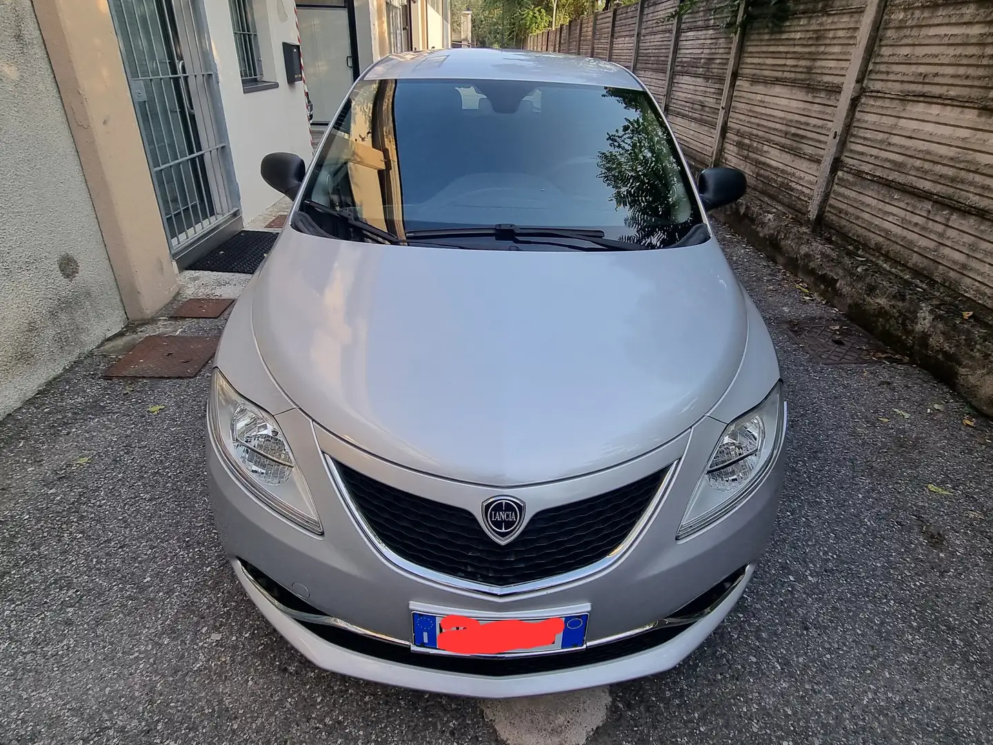 Lancia Ypsilon Ypsilon III 2015 1.2 Gold 69cv Argento - 2