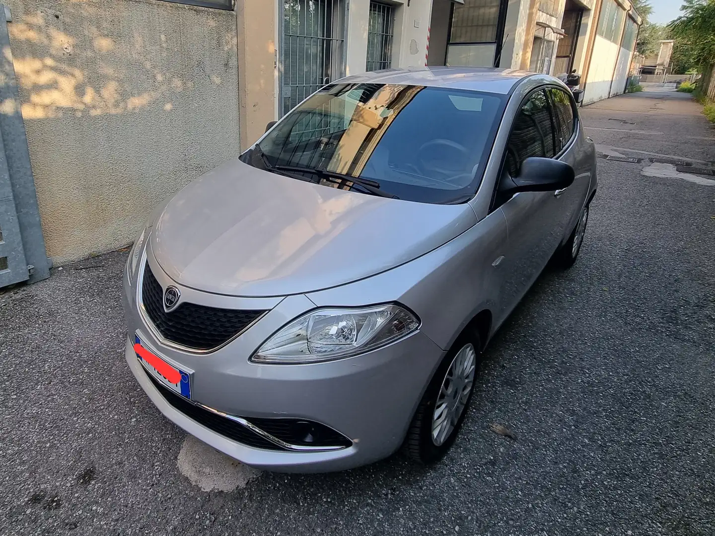 Lancia Ypsilon Ypsilon III 2015 1.2 Gold 69cv Argento - 1