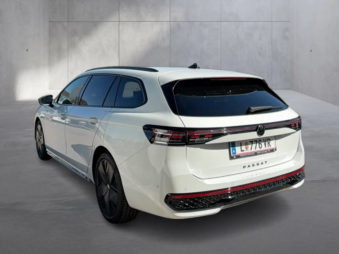 Volkswagen Passat Variant Sport TDI DSG Weiß - 2