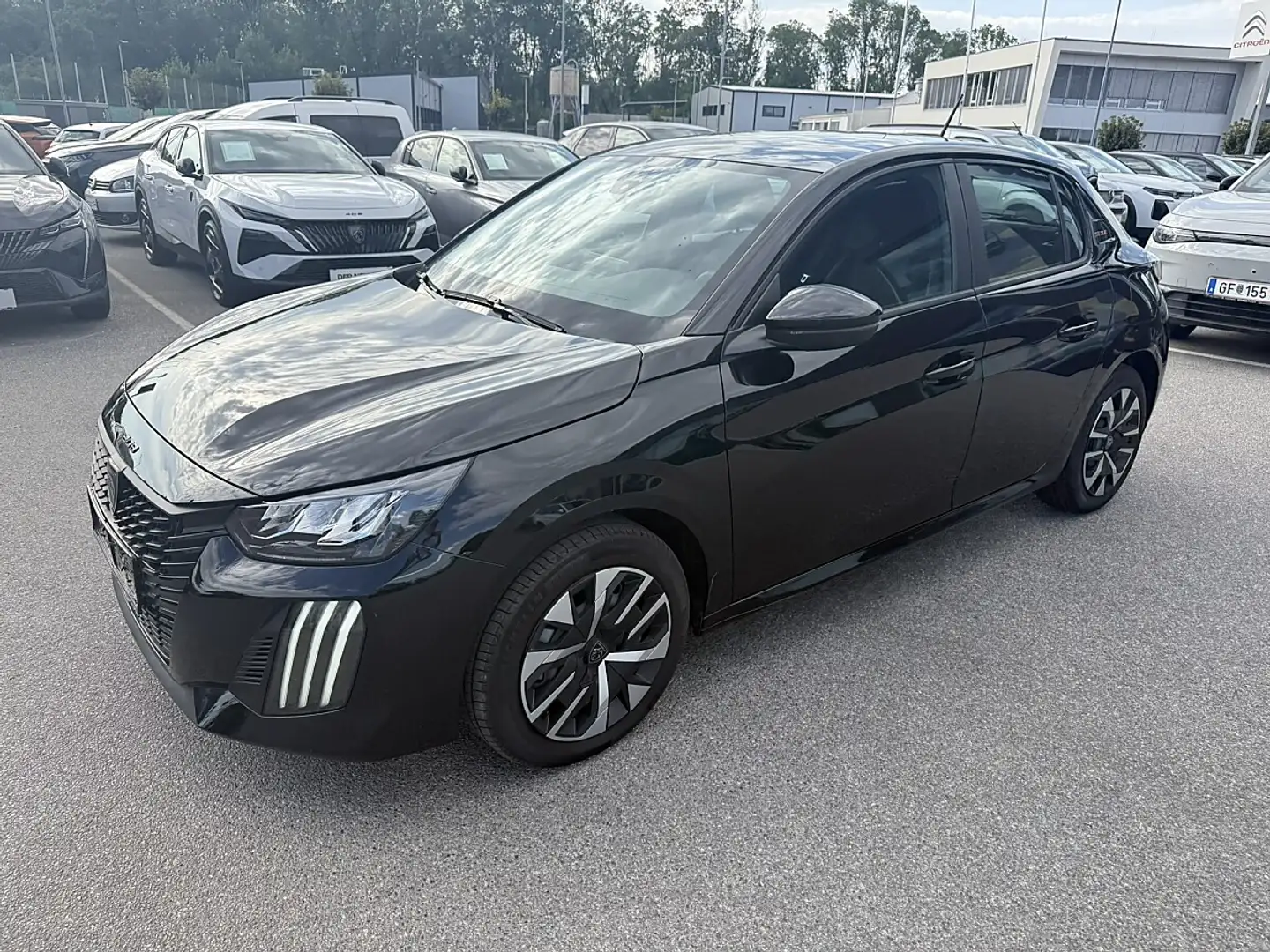 Peugeot 208 Hybrid 100 e-DCS6 Style Schwarz - 2