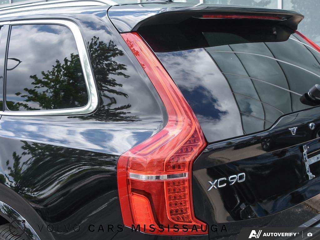 2025 Volvo XC90 XC90 Plug-in Hybrid thumb 12