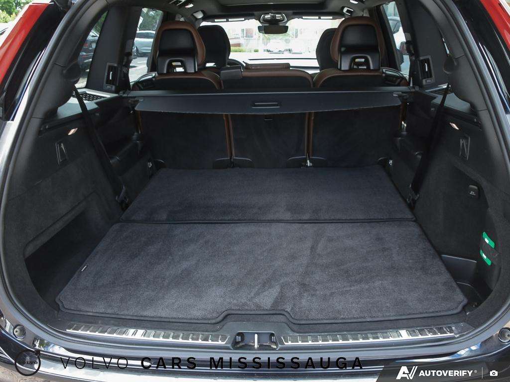 2025 Volvo XC90 XC90 Plug-in Hybrid thumb 11