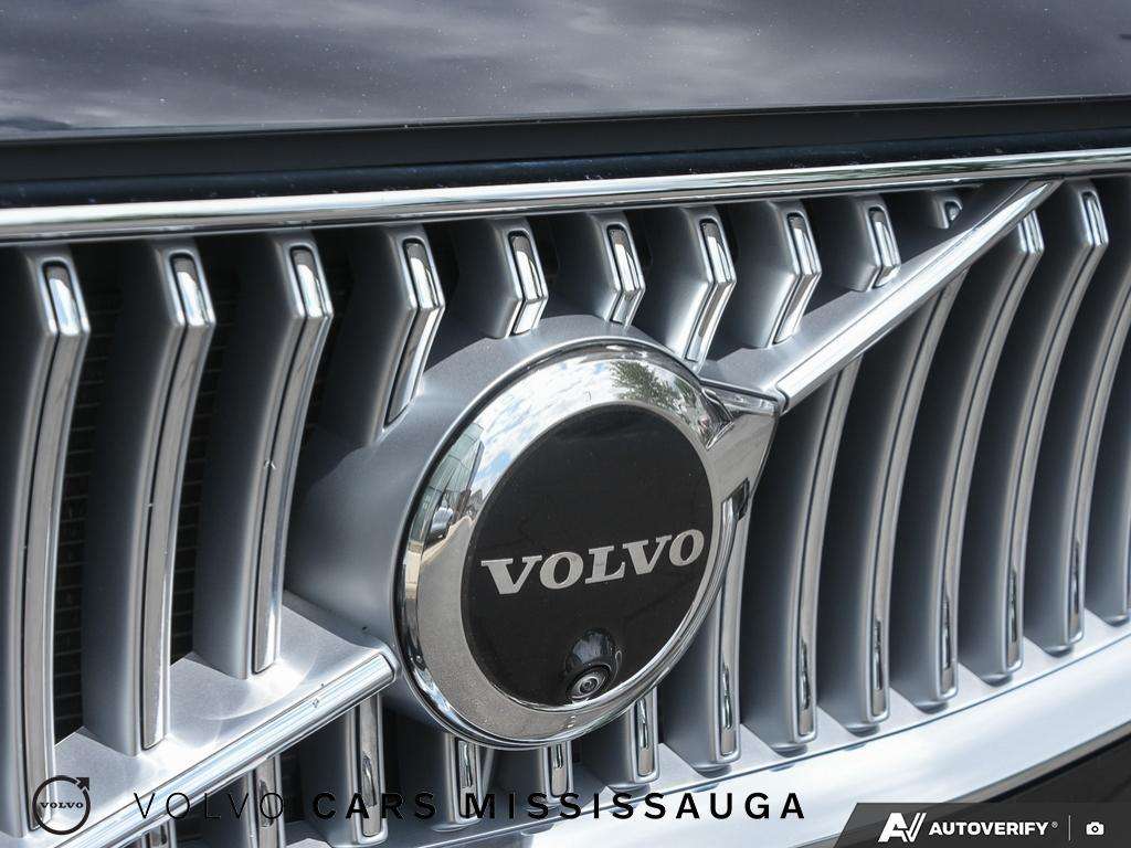 2025 Volvo XC90 XC90 Plug-in Hybrid thumb 9