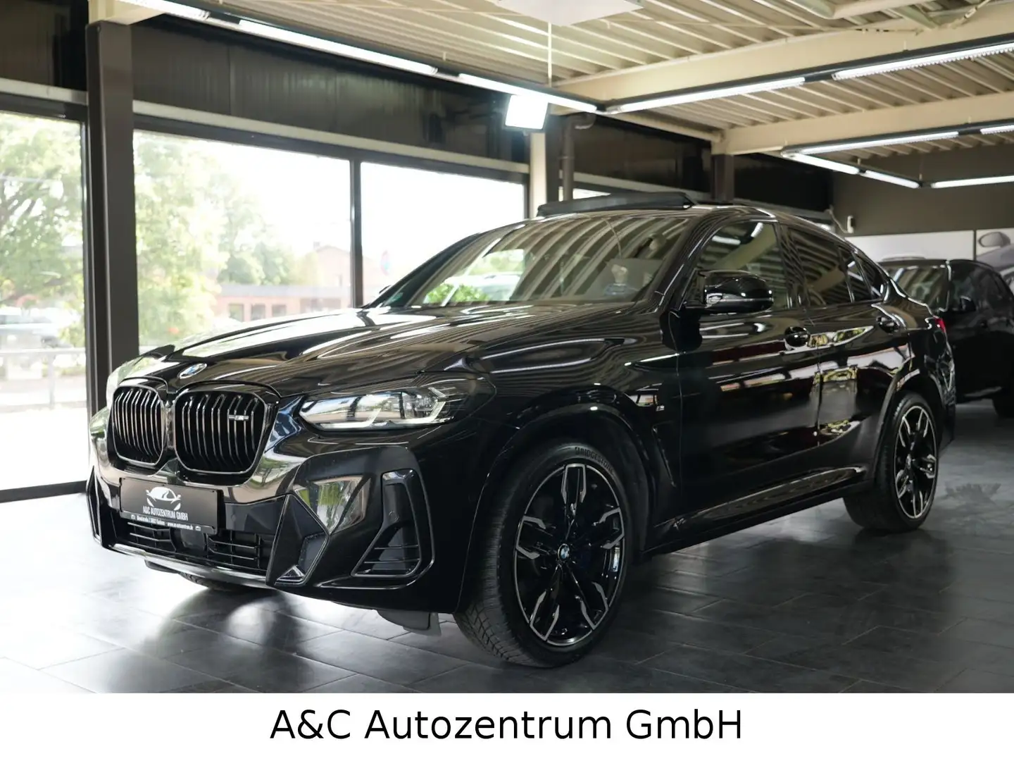 BMW X4 M40d Zwart - 1