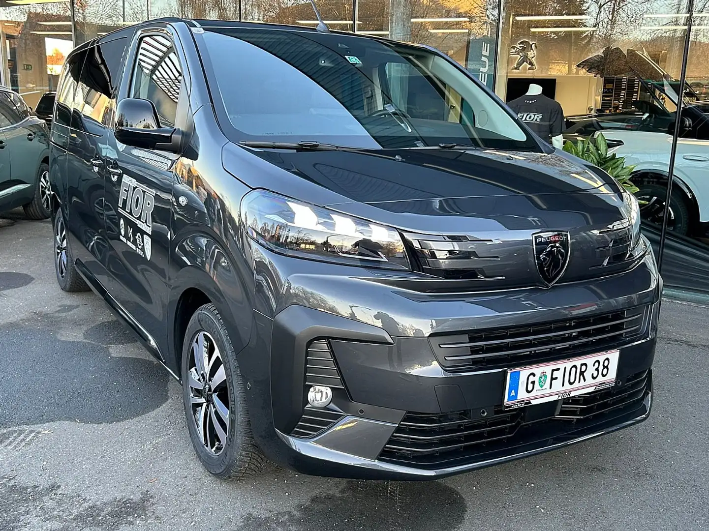 Peugeot Traveller Premium BlueHDi 180 Standard EAT8 (P2806) Grau - 1
