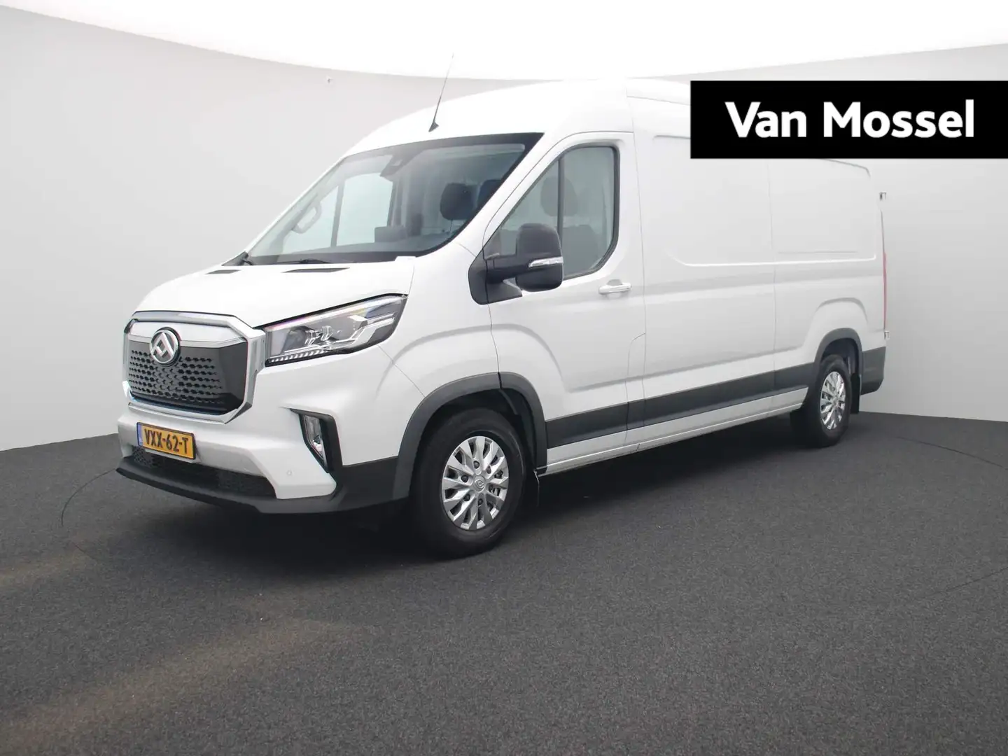 Maxus eDeliver 9 L3H2 89 kWh Incl Sortimo Inrichting! | Airco | LMV Wit - 1