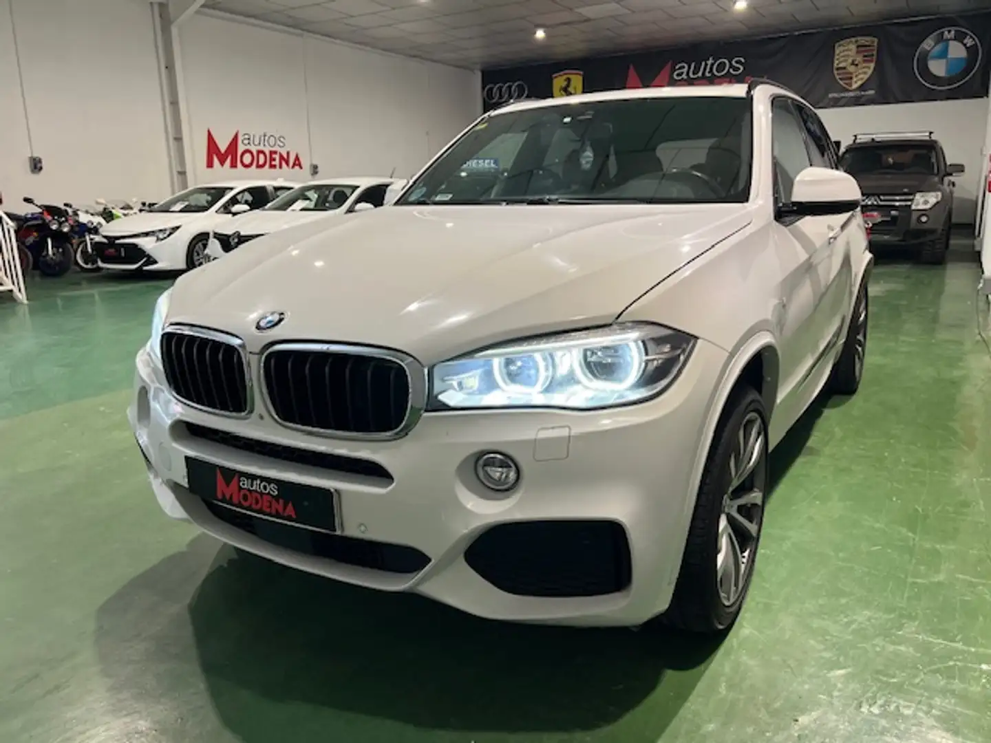 BMW X5 xDrive 30dA Blanco - 2