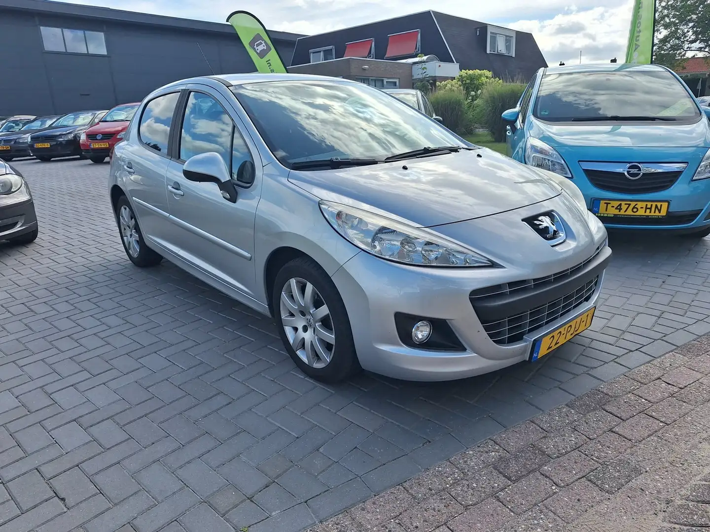 Peugeot 207 1.6 VTi Sportium / Nette auto / APK feb 2027 Grijs - 2