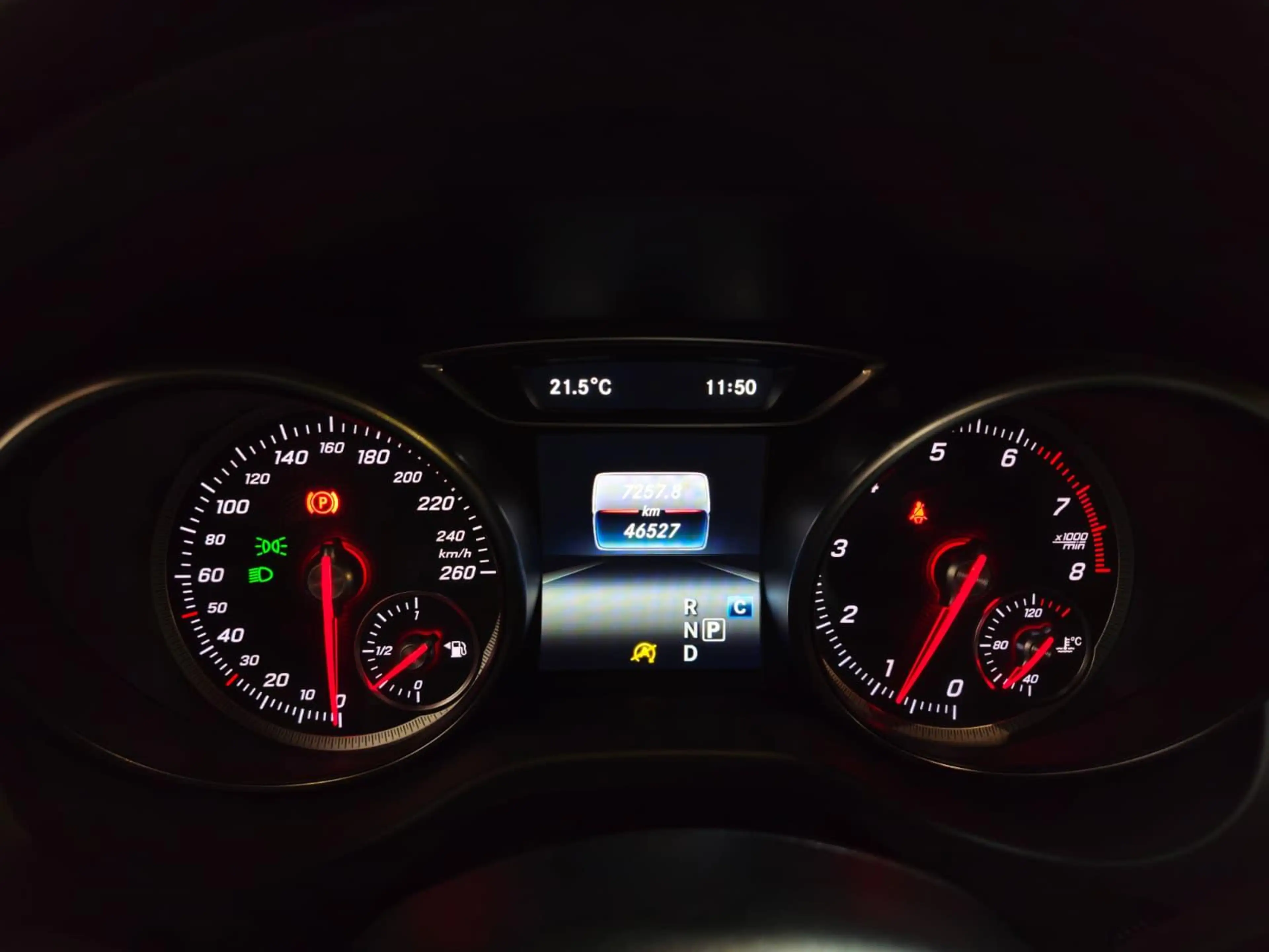 Mercedes-Benz GLA 180 Business Solution AMG style - Navi - 19" LM AMG Ve — photo 12