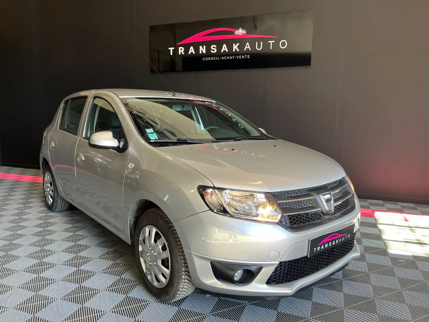 Dacia Sandero Lauréate Сірий - 2