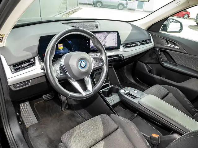 BMW Ix1 view 4