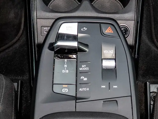 BMW Ix1 view 11