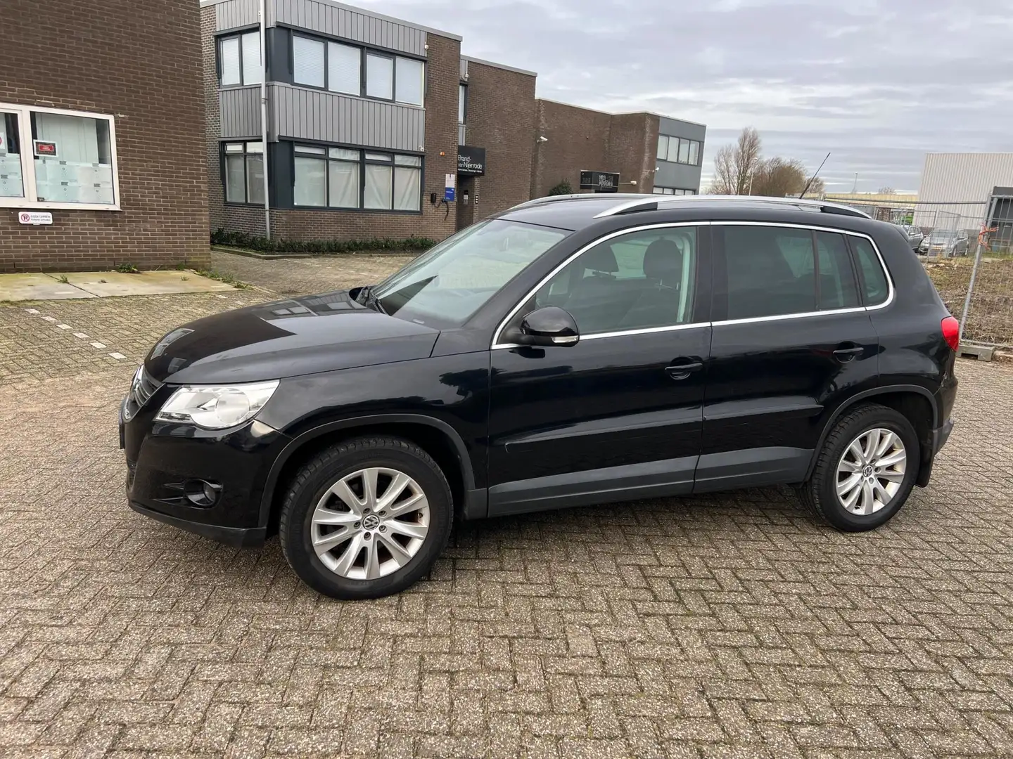 Volkswagen Tiguan 1.4 TSI Sport&Style 4Motion ((( NIEUWE DISTRIBUTIE Zwart - 2