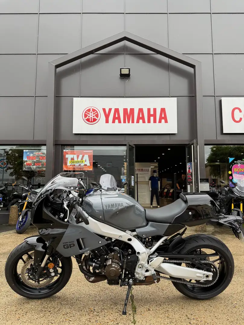 Yamaha XSR 900 - 1