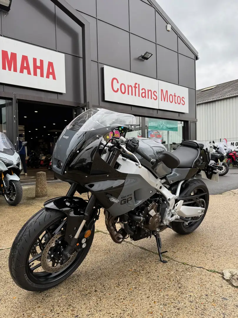 Yamaha XSR 900 - 2