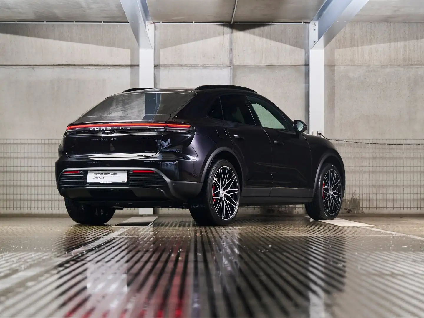 Porsche Macan 4S Schwarz - 2