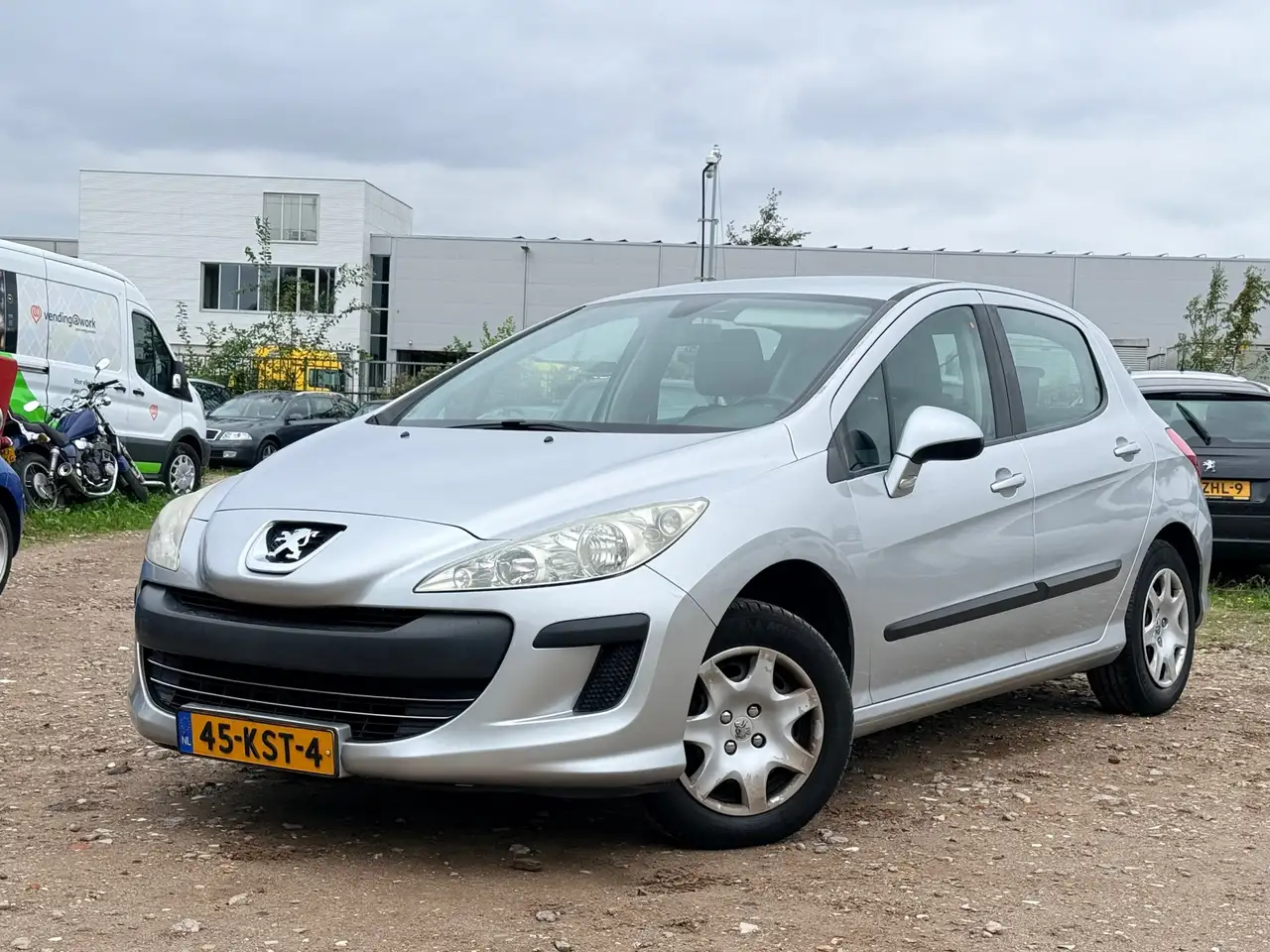Peugeot 308 1.6 VTi X-line/ LAAG KM/ ZEER NETJES — photo 1 of 39
