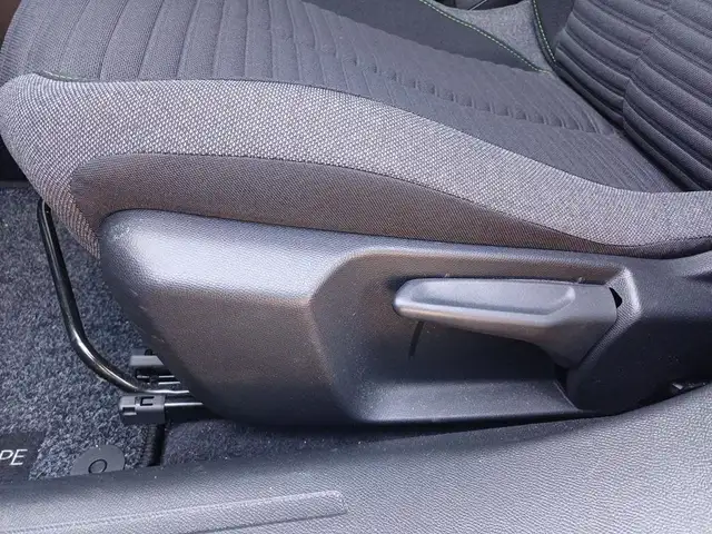 Peugeot 2008 view 5