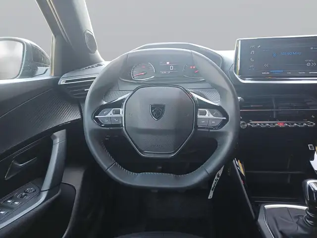 Peugeot 2008 view 13