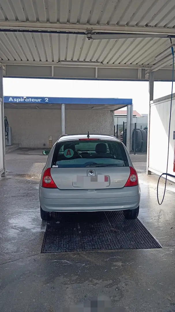 Renault Clio 1.2i Authentique - 2