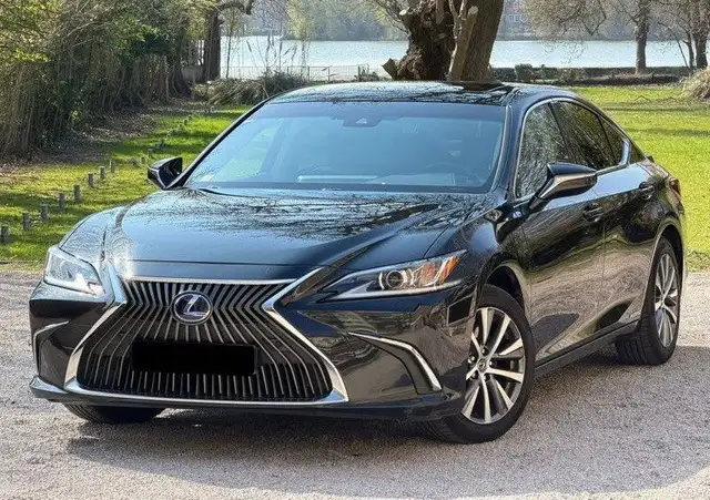 Lexus ES 300 300H HYBRIDE 218CV FULL OPTIONS Année 2021