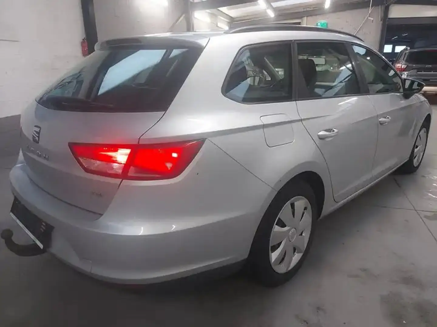 SEAT Leon 1.4 TGI CNG Reference Grijs - 2